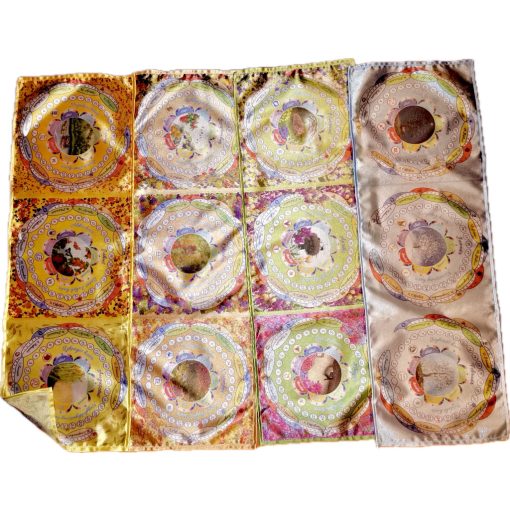 Évszakok Díszterítő – Selyemszatén asztali dekoráció 